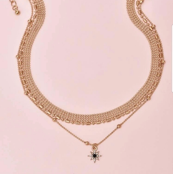 *Donata* Layered Star Chain Necklace - Picture 4 of 4